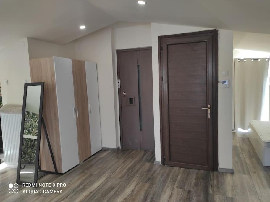 Ferienwohnung Σοφίτα Καλλύνω Thessaloniki Exterior foto